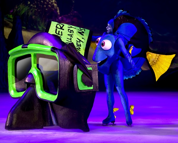 Dory tries to find her way home- Disney On Ice